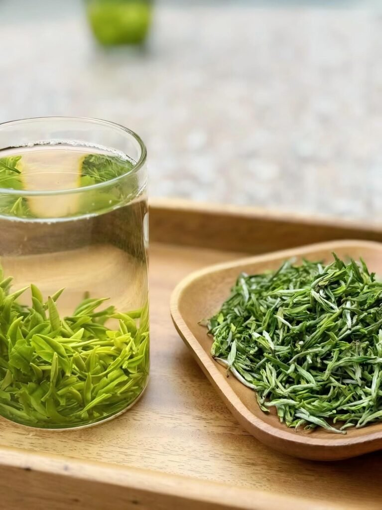 2026 huang shan mao feng dry leaves with white fuzz on pointed buds