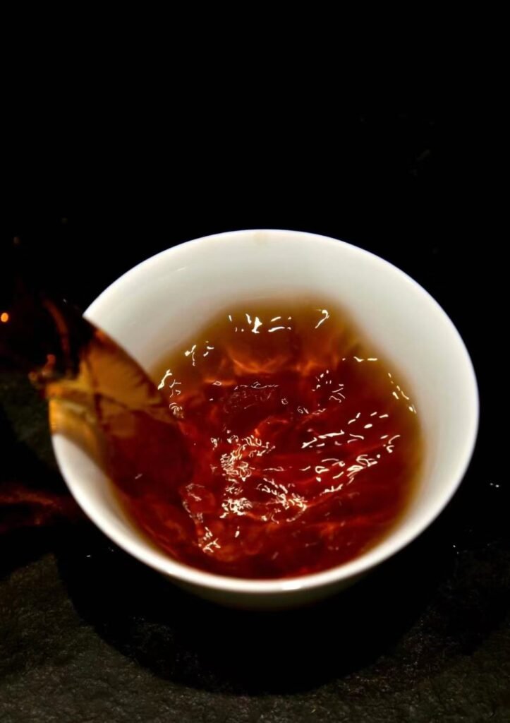 Ripe Pu-erh-liquor-burgundy-red-clear