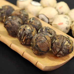 2014 Aged Shou Mei Dragon Pearl White Tea from minteashop