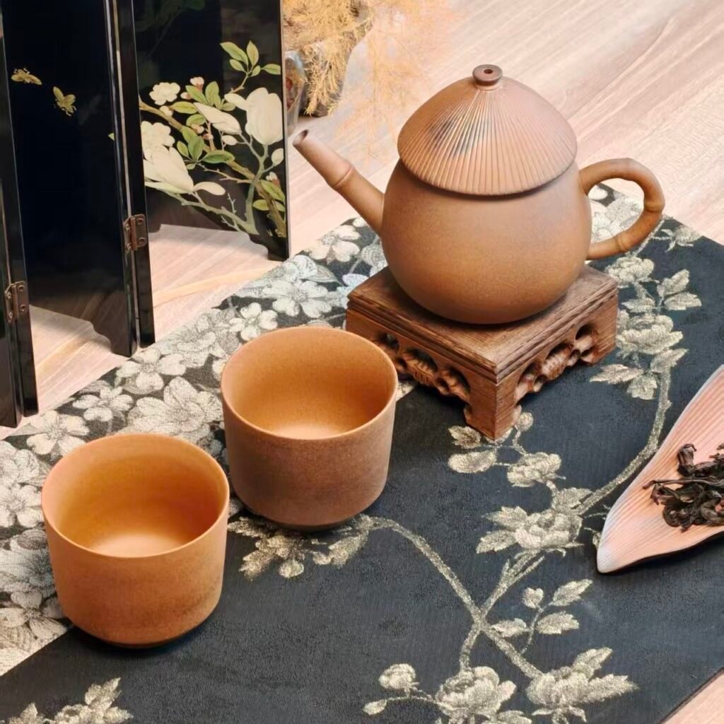 GALLANT Teapot